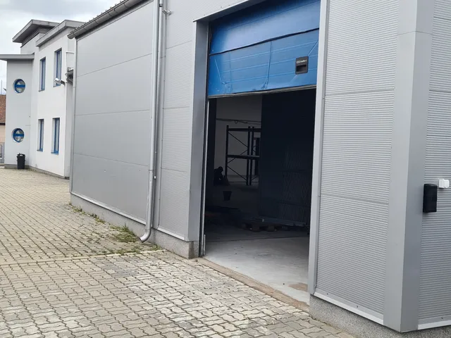 Kiadó kereskedelmi és ipari ingatlan Budapest XIV. kerület, Alsórákos 100 nm