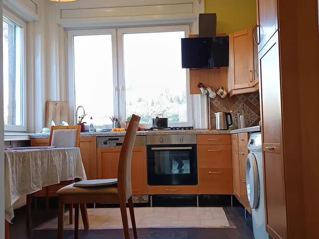 Kiadó ház Budapest XVI. kerület, Rákosszentmihály, Gusztáv utca 180 nm