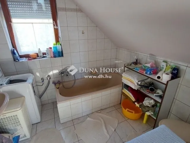 Eladó ház Vác 90 nm