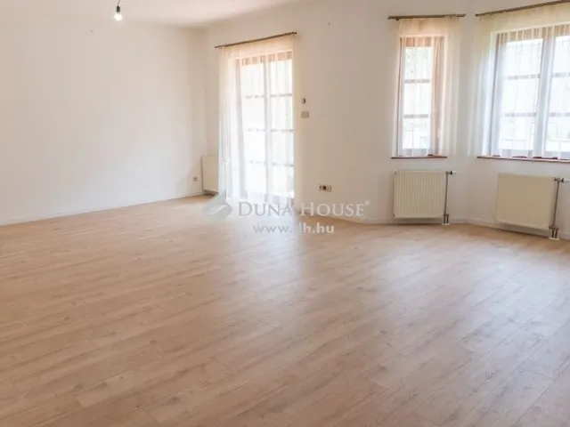 Eladó ház Csobánka 246 nm