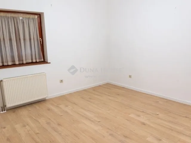 Eladó ház Csobánka 246 nm