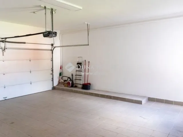 Eladó ház Csobánka 246 nm