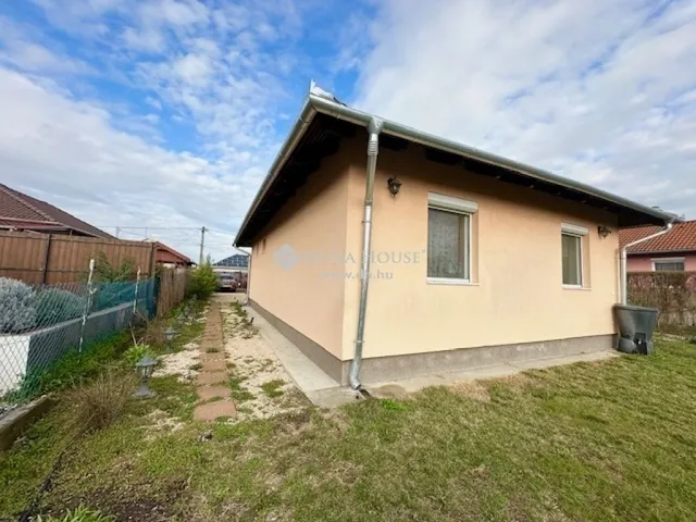 Eladó ház Halásztelek 79 nm