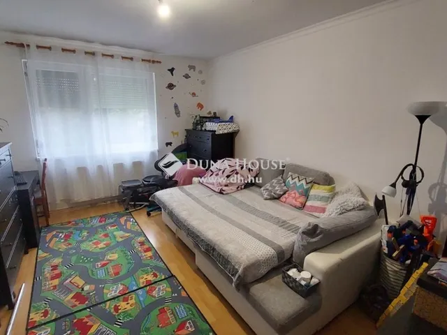 Eladó lakás Vác 74 nm