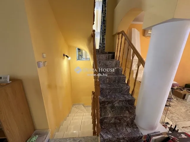Eladó ház Budaörs 390 nm