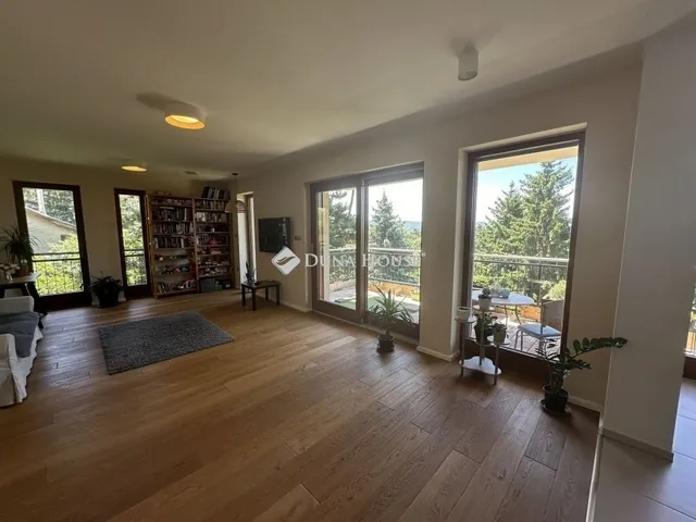 Eladó ház Piliscsaba 295 nm