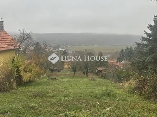 Eladó telek Pomáz 720 nm