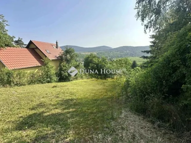 Eladó telek Pomáz 720 nm