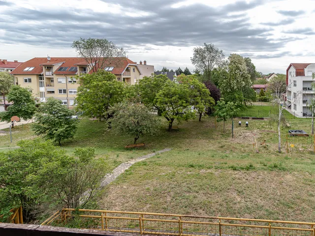 Eladó lakás Debrecen, Nagyerdőalja, Kassai út 82 nm