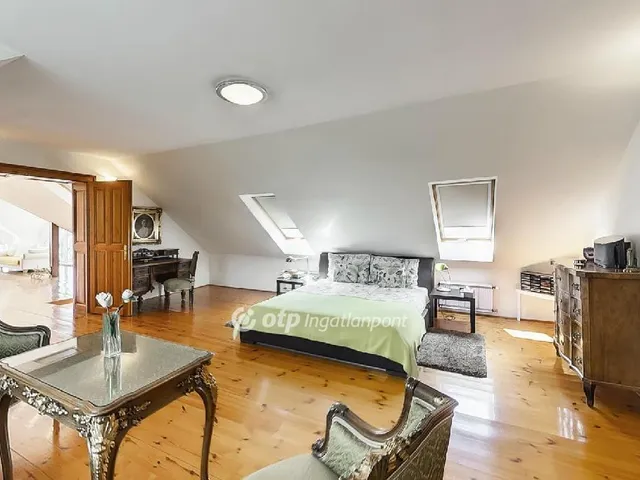 Eladó ház Pilisborosjenő 298 nm