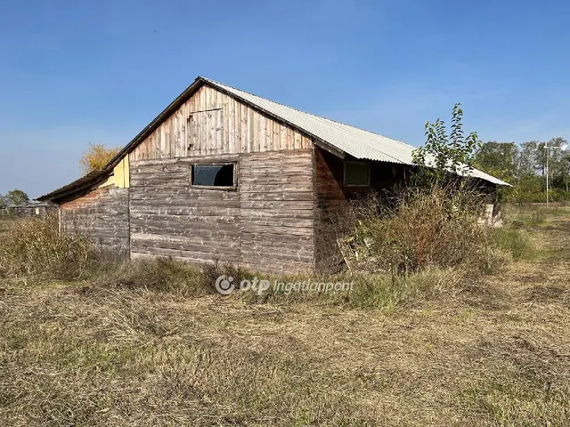 Eladó telek Dömsöd 19240 nm