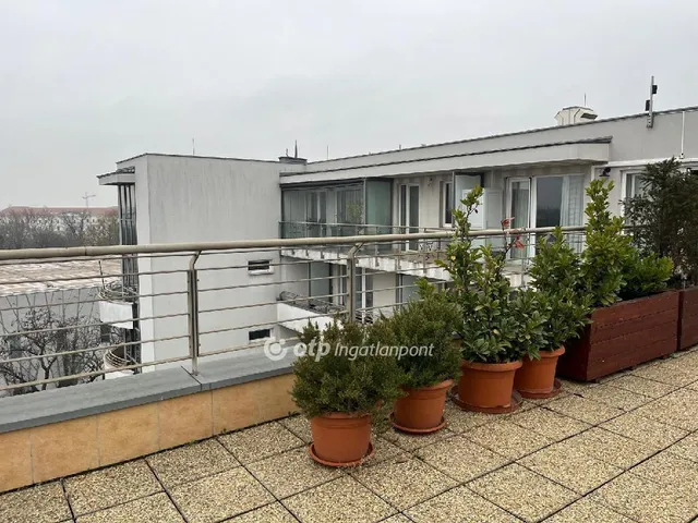 Eladó lakás Budapest VIII. kerület 87 nm