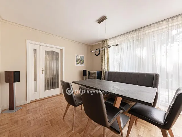 Eladó ház Budapest II. kerület 334 nm