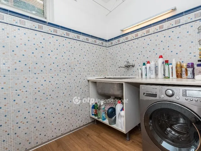 Eladó ház Budapest XXII. kerület, Budafok-Rózsavölgy 367 nm