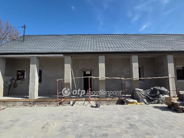 Eladó ház Kiskunlacháza 67 nm