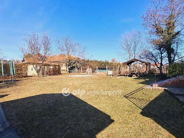 Eladó ház Érd, Fenyves-Parkváros 214 nm