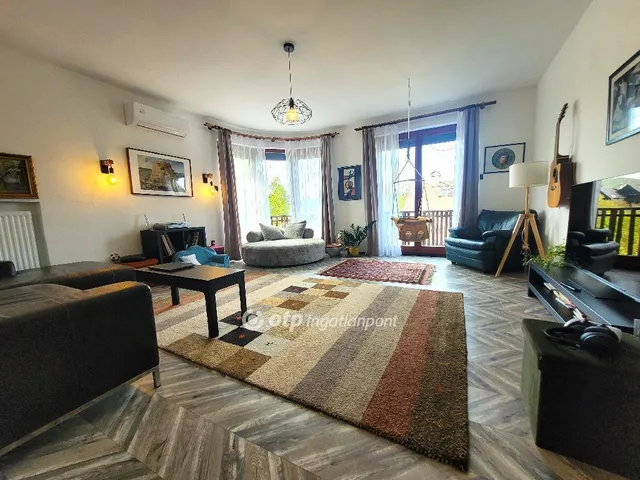 Eladó lakás Budapest II. kerület, Csatárka 125 nm