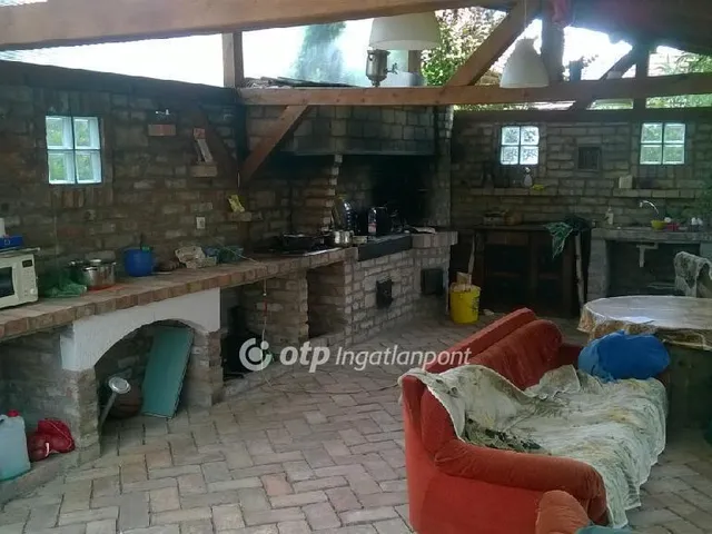 Eladó ház Mende, Pusztaszentistván 110 nm