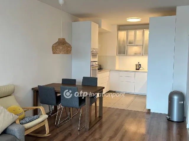 Eladó lakás Budapest VIII. kerület, Corvin negyed 72 nm
