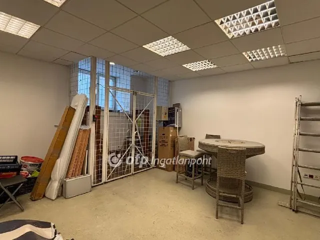 Eladó kereskedelmi és ipari ingatlan Budapest XIII. kerület 357 nm