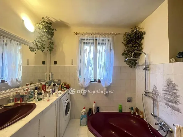 Eladó lakás Budapest VIII. kerület 90 nm