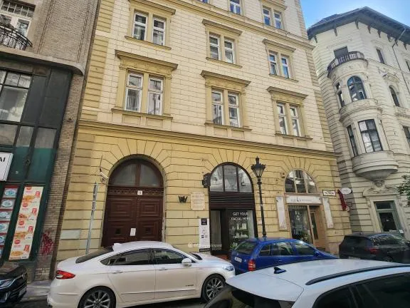 Eladó lakás Budapest V. kerület 100 nm