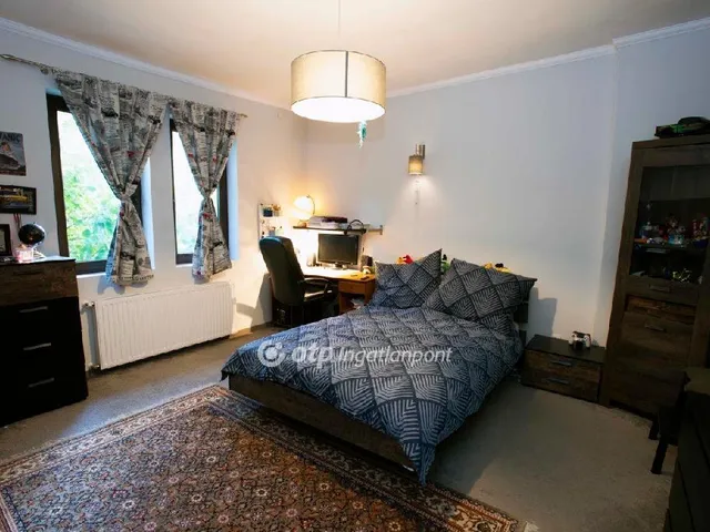 Eladó ház Budapest II. kerület 370 nm