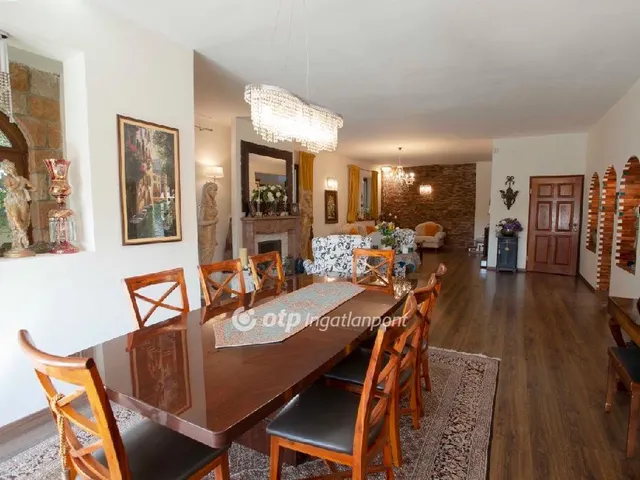 Eladó ház Budapest II. kerület 370 nm