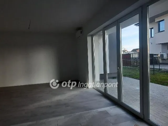 Eladó lakás Mende 44 nm