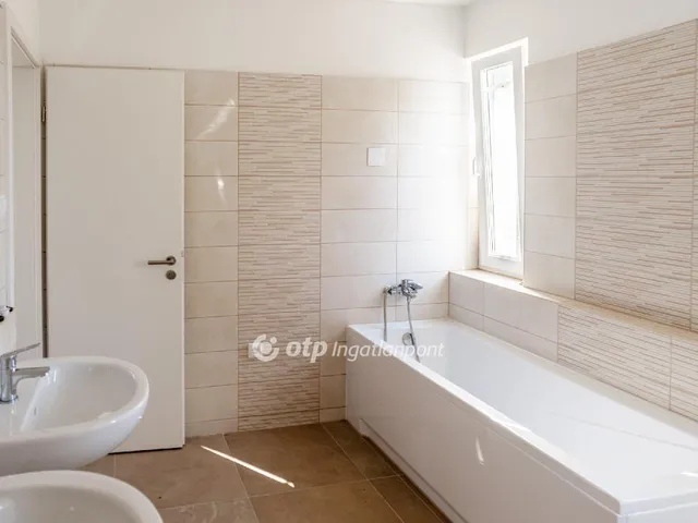 Eladó lakás Budapest XXIII. kerület, Soroksár-Újtelep 102 nm