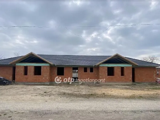 Eladó ház Kiskunlacháza 90 nm