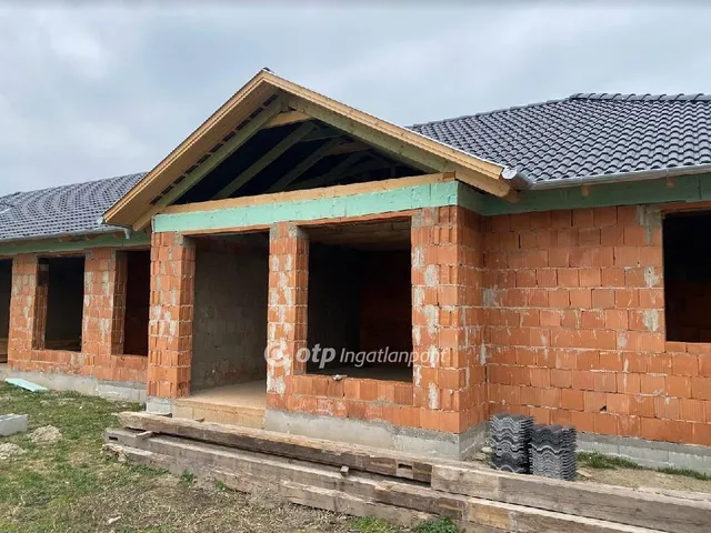 Eladó ház Kiskunlacháza 90 nm