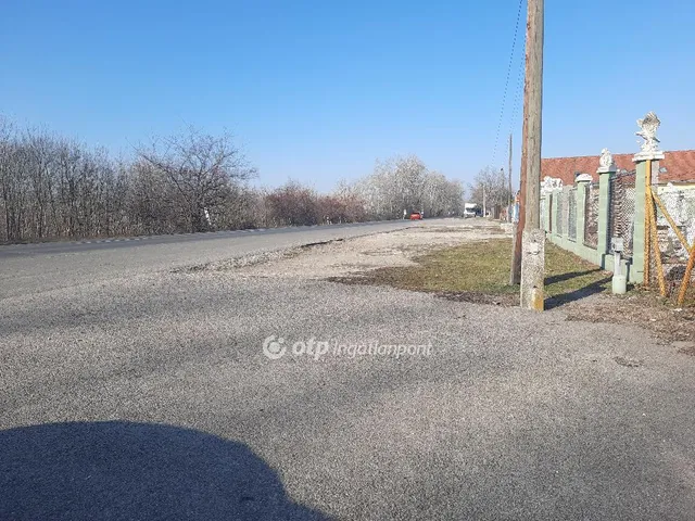 Eladó telek Monor 1079 nm