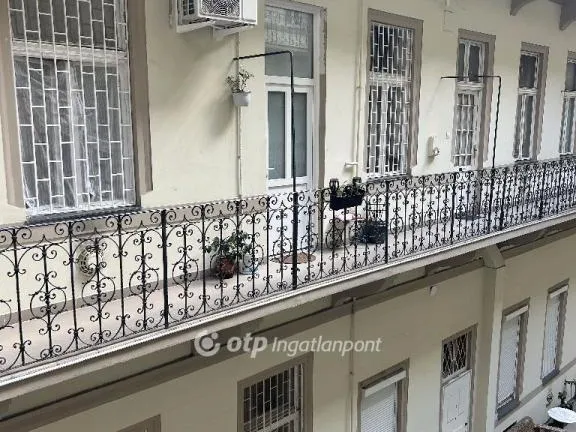 Eladó lakás Budapest VI. kerület, Nagykörúton kívüli terület 37 nm
