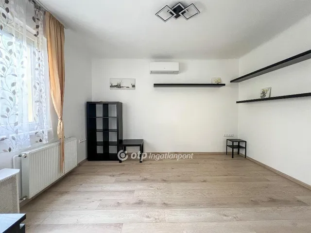 Eladó lakás Budapest III. kerület, Filatorigát 30 nm