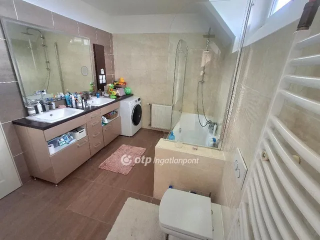 Eladó ház Budapest XVI. kerület, Sashalom 270 nm