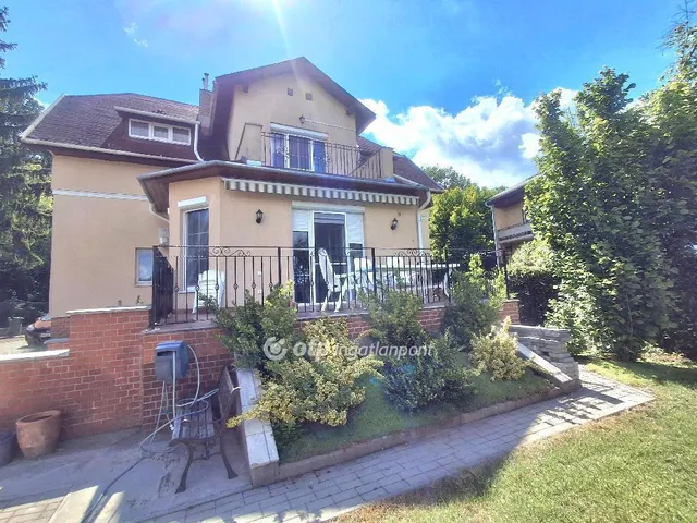 Eladó ház Budapest XVI. kerület, Sashalom 270 nm