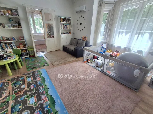 Eladó ház Budapest XVI. kerület, Sashalom 270 nm