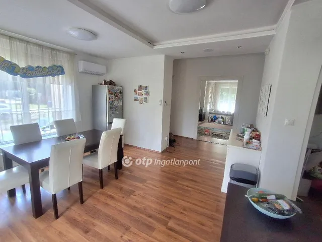 Eladó ház Budapest XVI. kerület, Sashalom 270 nm