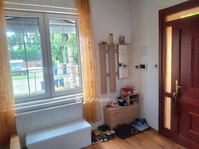 Eladó ház Budapest XVI. kerület, Sashalom 270 nm