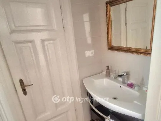 Eladó ház Budapest XVI. kerület, Sashalom 270 nm