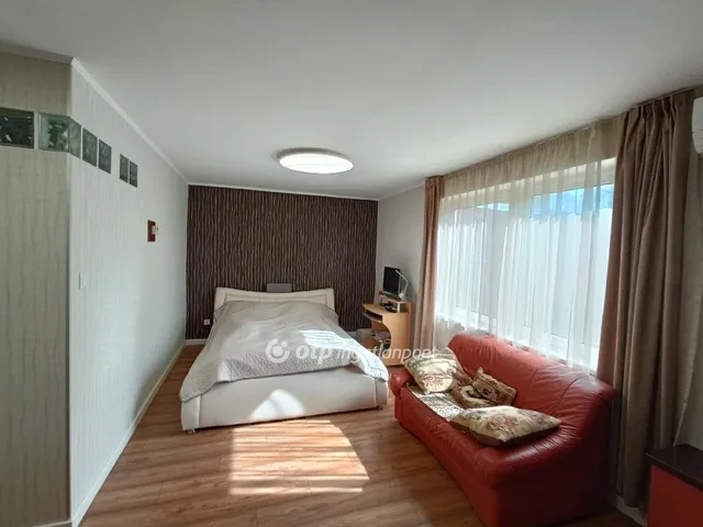 Eladó ház Délegyháza 2200 nm