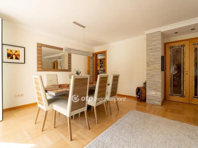 Eladó lakás Budapest II. kerület, Törökvész 215 nm