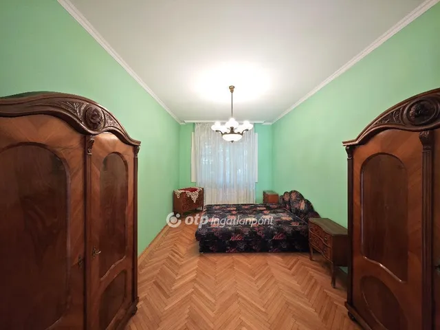 Eladó ház Budapest XVI. kerület, Sashalom 250 nm