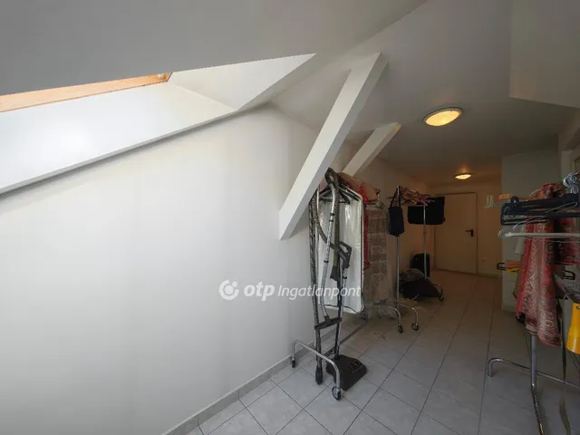 Eladó ház Budapest XVI. kerület, Sashalom 250 nm