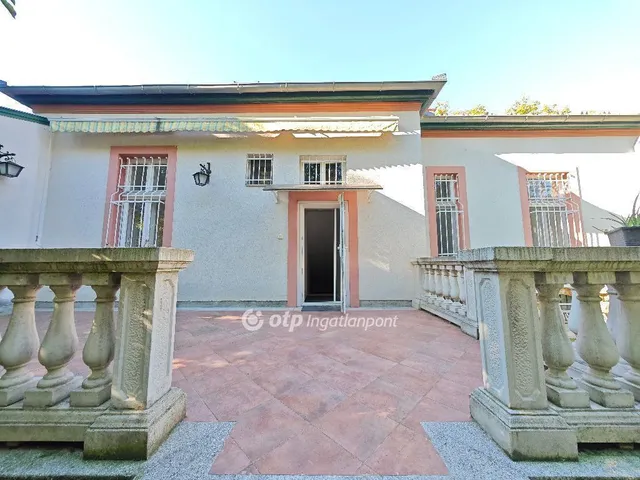 Eladó ház Budapest XVI. kerület, Sashalom 250 nm