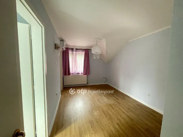 Eladó ház Budapest II. kerület, Pesthidegkút-Ófalu 340 nm