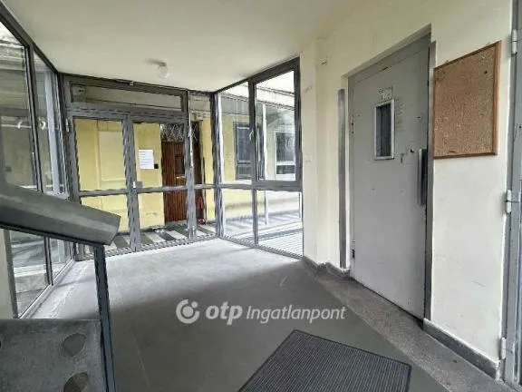 Eladó lakás Budapest XI. kerület, Feneketlen tó 27 nm
