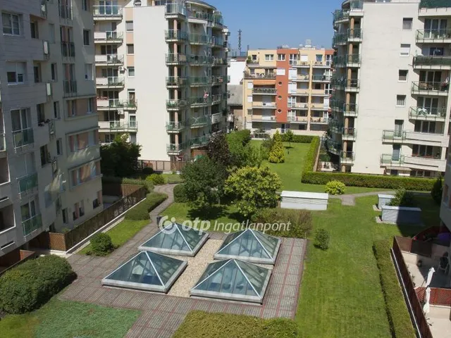 Eladó lakás Budapest XIII. kerület, Lőportárdűlő 46 nm