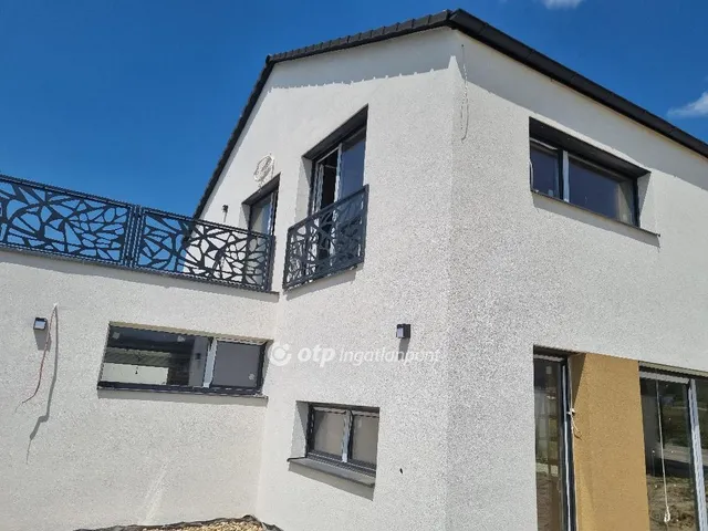 Eladó ház Budajenő 157 nm
